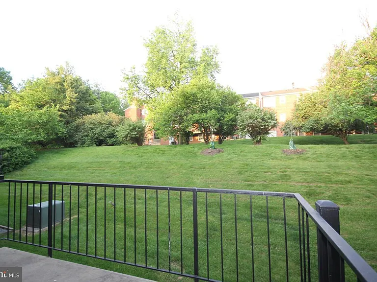 2832 S Wakefield St #C — Photo 21