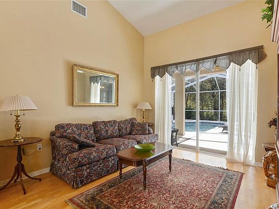 4th image of 10219 Timberland Point Dr