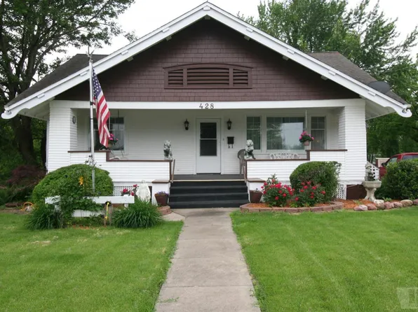 428 E Maple St, Centerville, IA 52544
