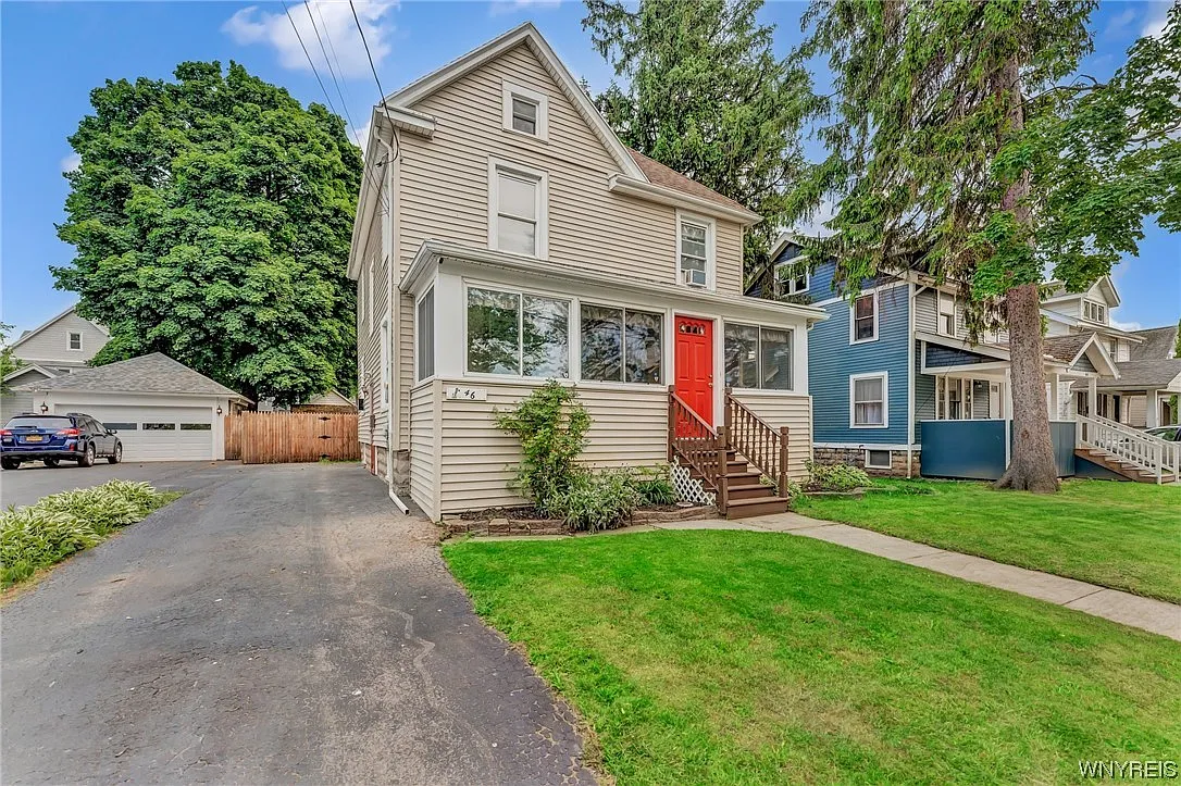 46 N Lyon St photo 1