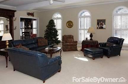 5th image of 505 Haddington Ln