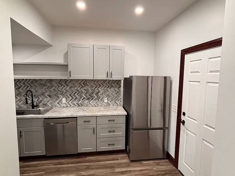 425 Crescent Ave #2 — Photo 2