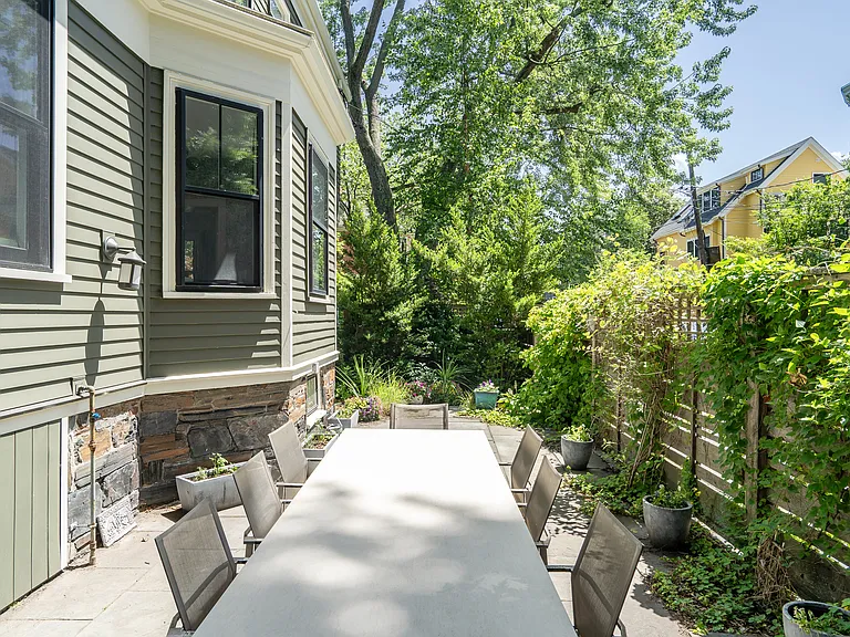 64 Gorham St #64 — Photo 33
