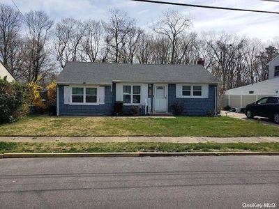 1403 Lombardy Boulevard, Bay Shore, NY, 11706