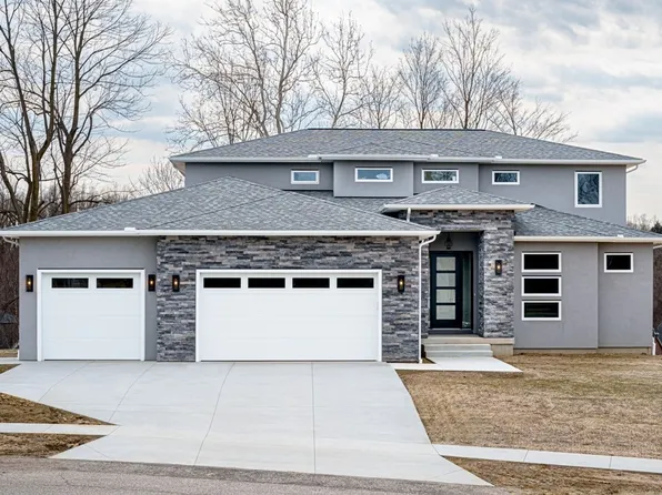 4885 Hialeah Ct, Erie, PA 16506