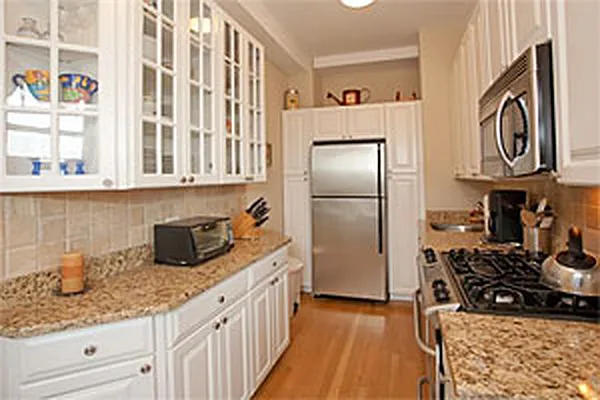 Sold by Warren Lewis Realty | media 30