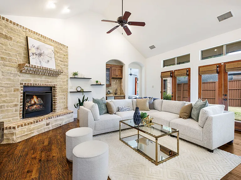 3606 S Versailles Ave — Photo 19