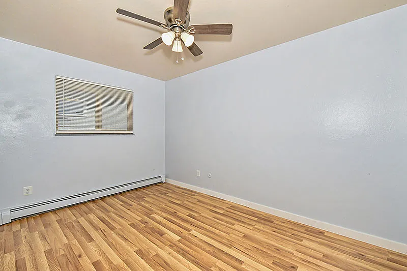 2 bed, 725 sqft, $1,330 — Photo 4