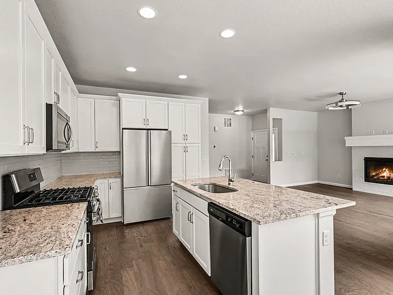6812 Dewey Dr — Photo 10