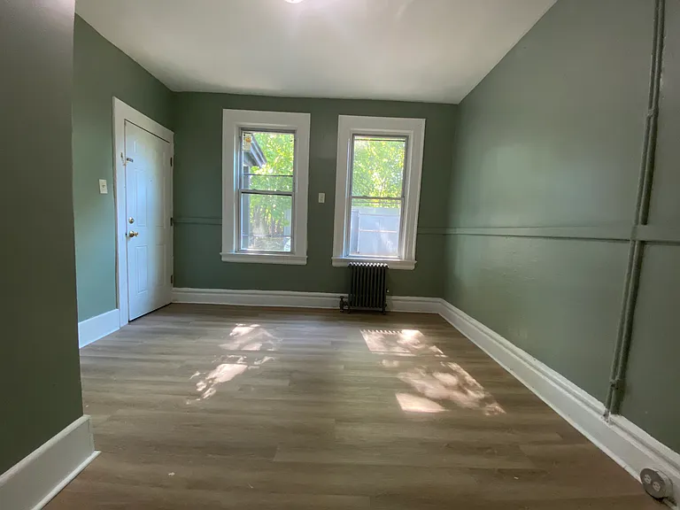636 Grove St #1R — Photo 10