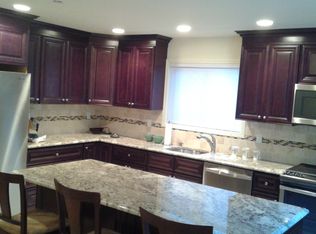 154 Daniel Low Ter, Staten Island, NY 10301
