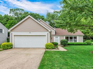 184 Longridge Dr, Bloomingdale, IL 60108