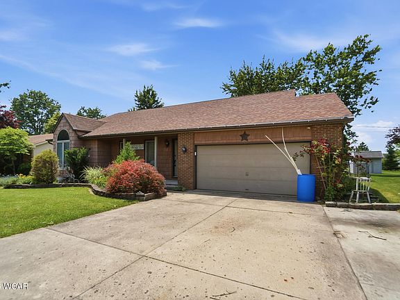 3rd image of 243 Kenwick Dr