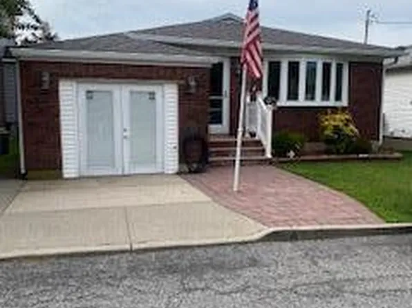 26 Iowa Pl, Staten Island, NY 10314