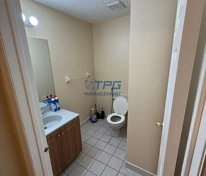 19 Newburgh Dr — Photo 16