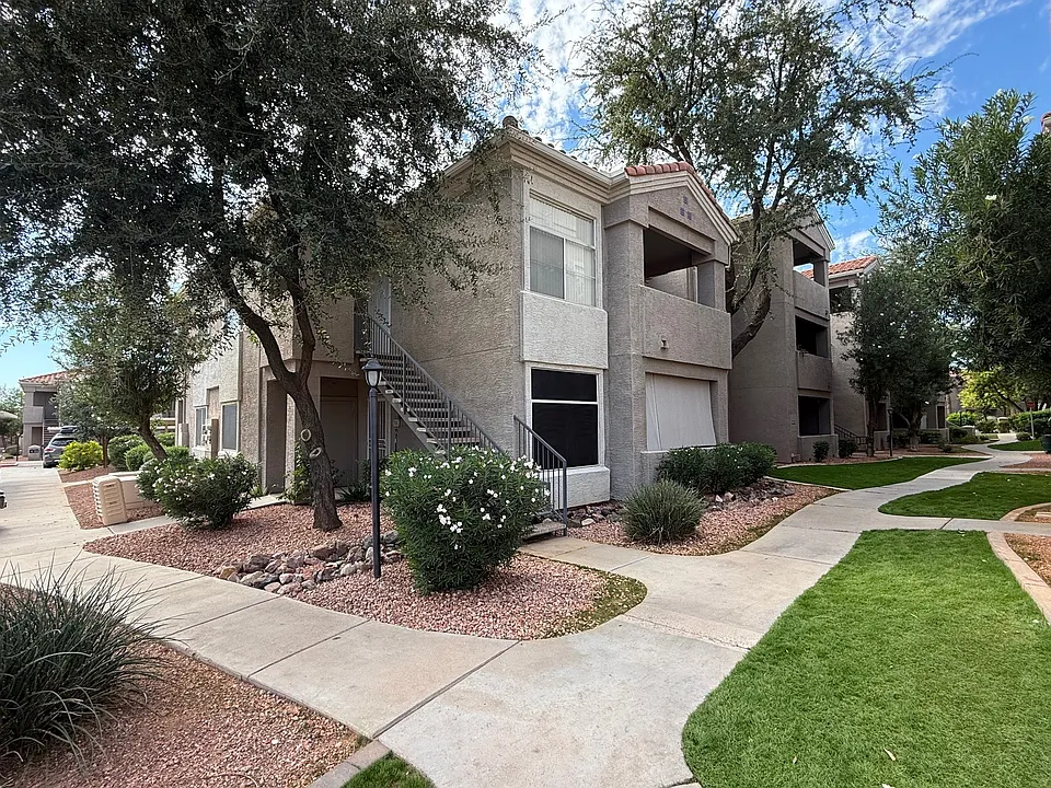 3830 E Lakewood Pkwy E #2105