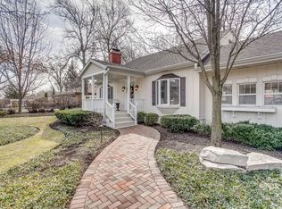 921 Glenbard Rd, Glen Ellyn, IL 60137