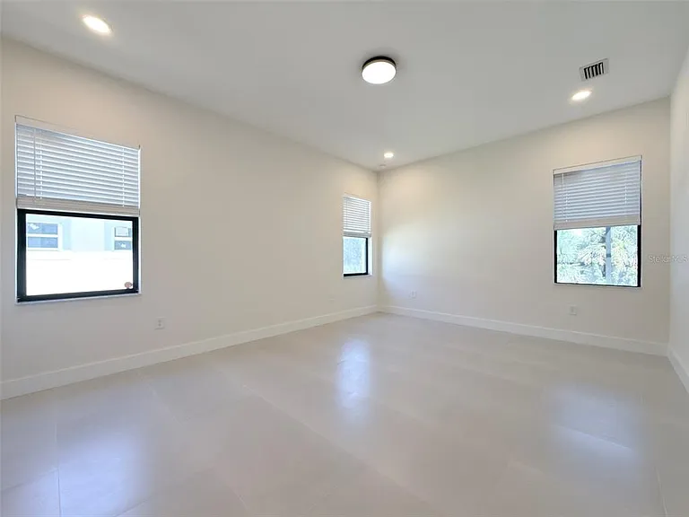 14671 Lillian Cir — Photo 4