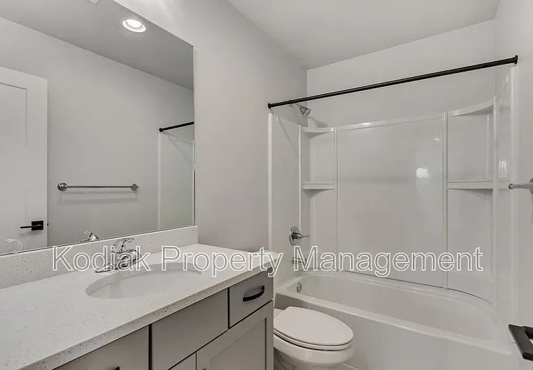 3199 S Claire Ave — Photo 14