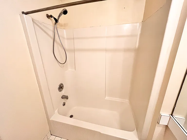 287 Saint John St #2 — Photo 11