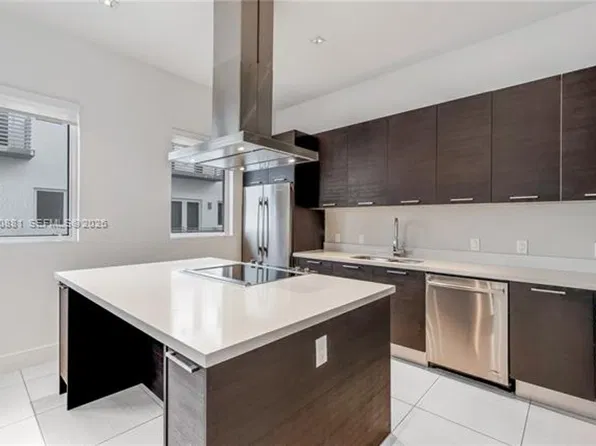 9143 NW 33rd St #Townhouse 9143, Miami, FL 33172