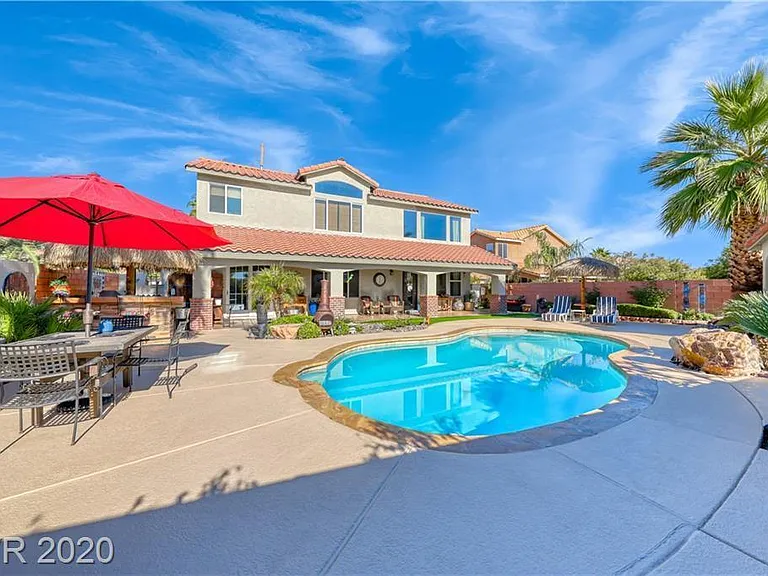 2535 Holman Cir — Photo 4