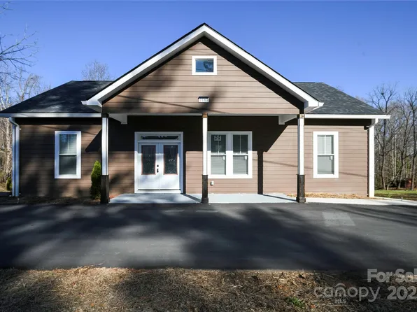 2162 Watson Rd, Lenoir, NC 28645