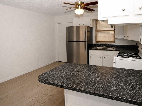 5th image of 709 10th St