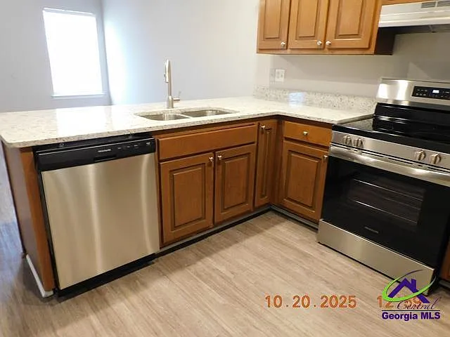 3 bed, 2.0 bath, 1250 sqft, $1,495 — Photo 4