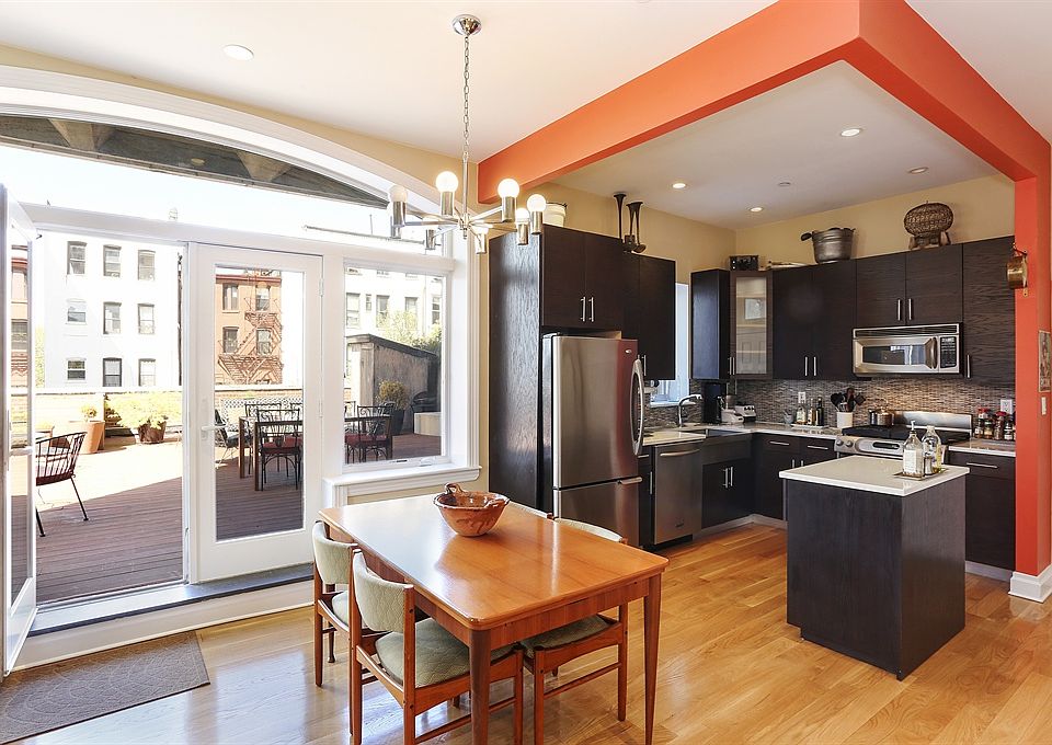 1st image of 69 Carroll St #2A