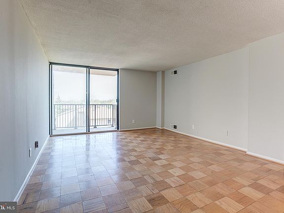 5th image of 118 Monroe St APT 606