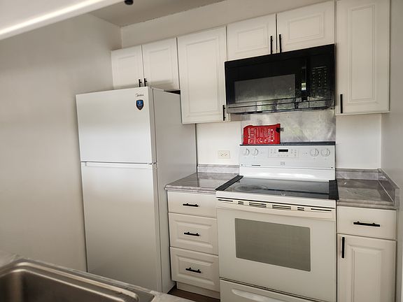 all appliances are included