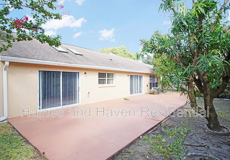 4645 Saddle Creek Pl — Photo 41