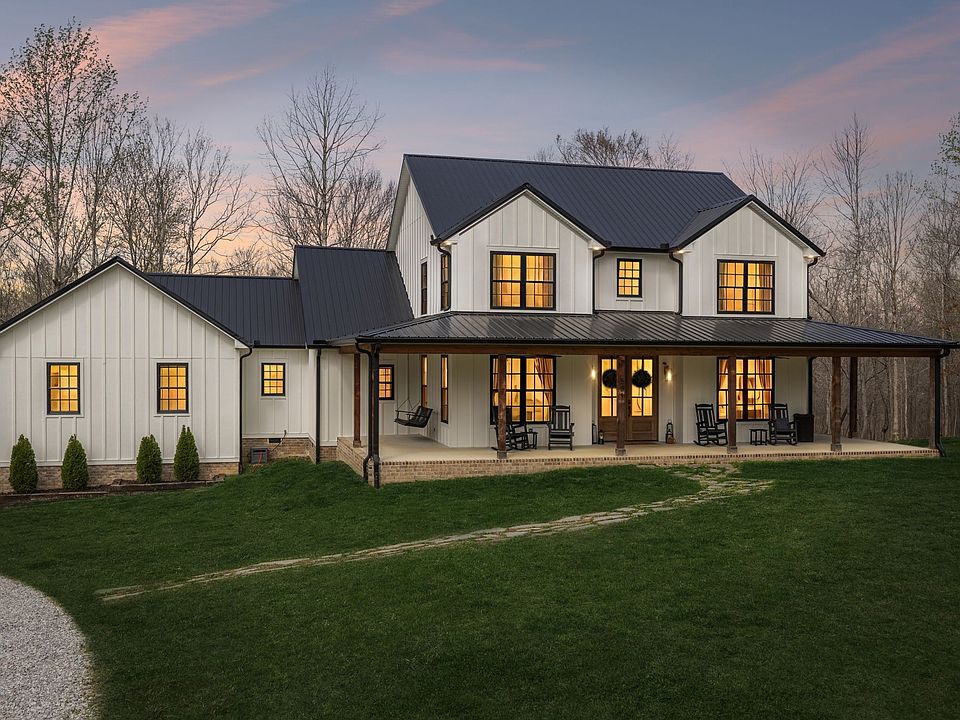 1st image of 581 Belmont Rd