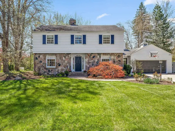 1601 Clover Ln, Midland, MI 48640