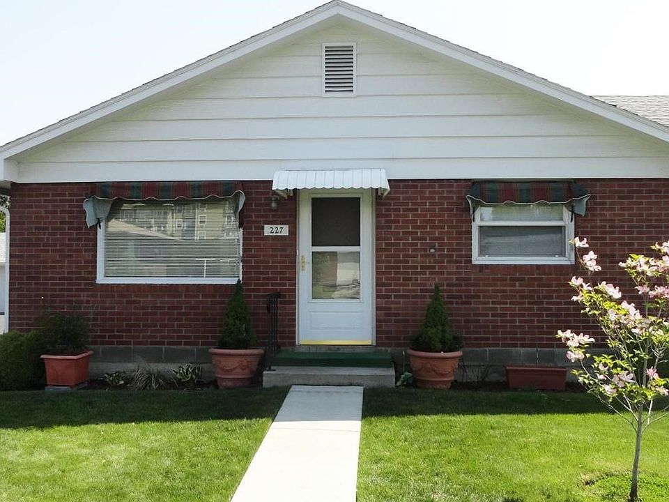 227 North 38th Avenue, Yakima