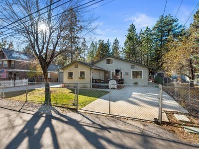 446 Moreno Ln, Sugarloaf, CA, 92386