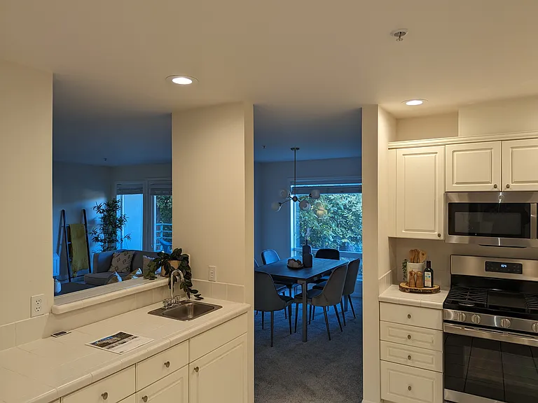 420 Bellevue Way SE #103 — Photo 12