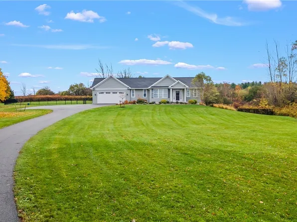 4240 Gates Rd, Jamesville, NY 13078