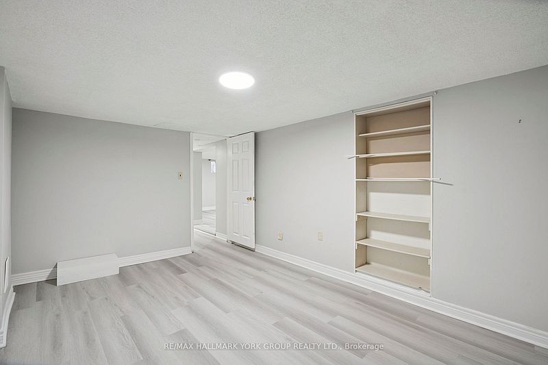 Toronto House for rent - 4 Bedrooms — photo 22