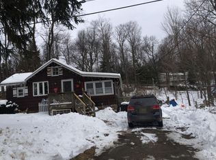 1 Kenosha Rd, Highland Lakes, NJ 07422