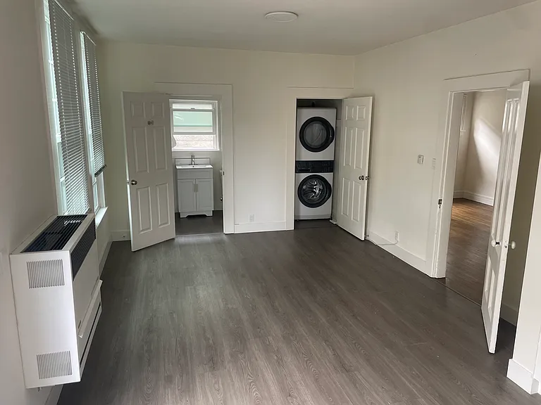 2412 Eagle Ave #C — Photo 2