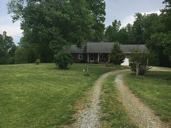 3rd image of 2005 Cherry Ln