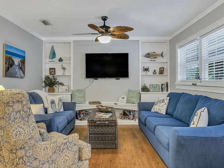 511-513 Demere Rd — Photo 10