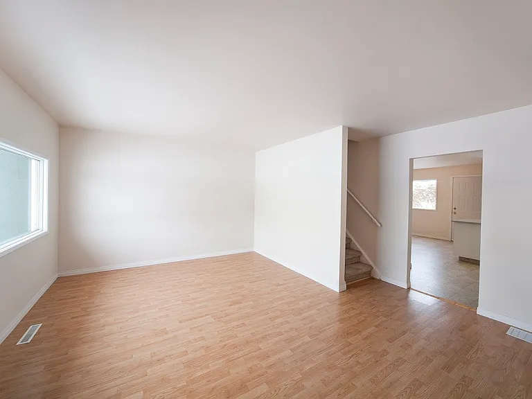 4519 101a Ave NW — Photo 13