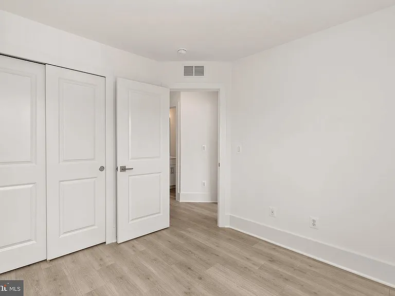 9207 Forkleaf Oak Dr — Photo 42