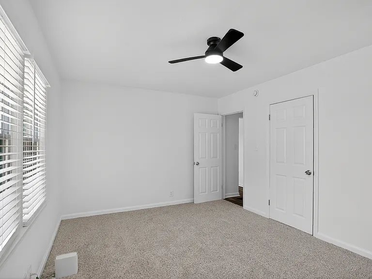 1276 Womack Ave — Photo 11