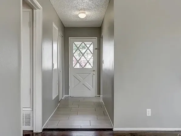 27813 Pluto St, Highland, CA 92346