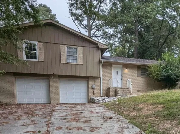 5207 Edgemoor Dr, Norcross, GA 30071