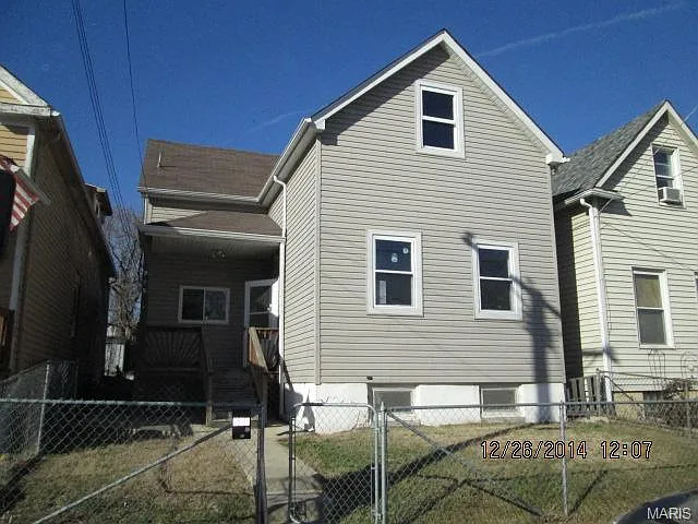 905 Dammert Ave photo 1